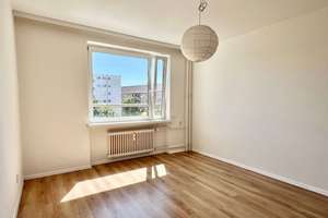 Bezugsfreie + helle 2-Zi-Whg. ZENTRAL in Tempelhof + Süd-Balkon + Lift + Keller – Die vollständige Adresse der Immobilie erhältst du vom Anbieter., 12101 Tempelhof, Berlin – Vorschaubild 10