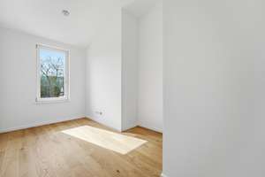 Ein Zuhause für höchste Ansprüche – Dachgeschossjuwel in Bestlage am Schlosspark Sanssouci – Die vollständige Adresse der Immobilie erhältst du vom Anbieter., 14471 Potsdam West, Potsdam – Vorschaubild 6