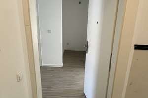 Renovierte 2-Zimmer Wohnung mit Balkon in Ehrenfeld - 2.OG – Brandtsplatz 3, 50825 Neuehrenfeld, Köln – Vorschaubild 2
