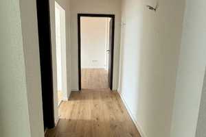 Renovierte 2-Zimmer Wohnung im 1.OG zu vermieten! – Langerfelderstr. 56, 42389 Wuppertal – Vorschaubild 2