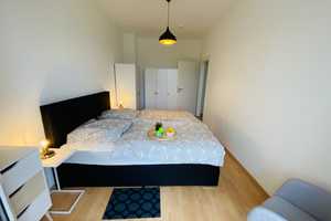 *City Apartment* 2 Zimmer-Apartment Möbliert All-In* – Düsseldorf – Vorschaubild 9