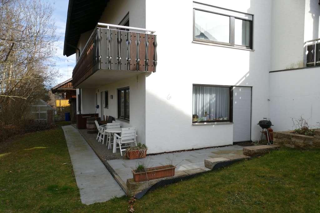 Immobilie in Mittelbiberach - Geräumiges Einfamilienhaus mit 8 Zimmern und Garage in Mittelbiberach - Bild 1