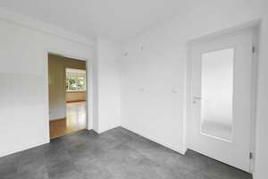Leerstehende 2,5 Zimmerwohnung! Loggia! Tageslichtbad! Badewanne! – Die vollständige Adresse der Immobilie erhältst du vom Anbieter., 1277 Striesen-Ost, Dresden – Vorschaubild 6