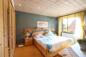 Großzügig wohnen. Naturnah leben. 3,5-Zimmer mit Kaminofen & Balkon & Erholungswiese & Garage – Charlottenstraße 22, 74629 Pfedelbach – Vorschaubild 5