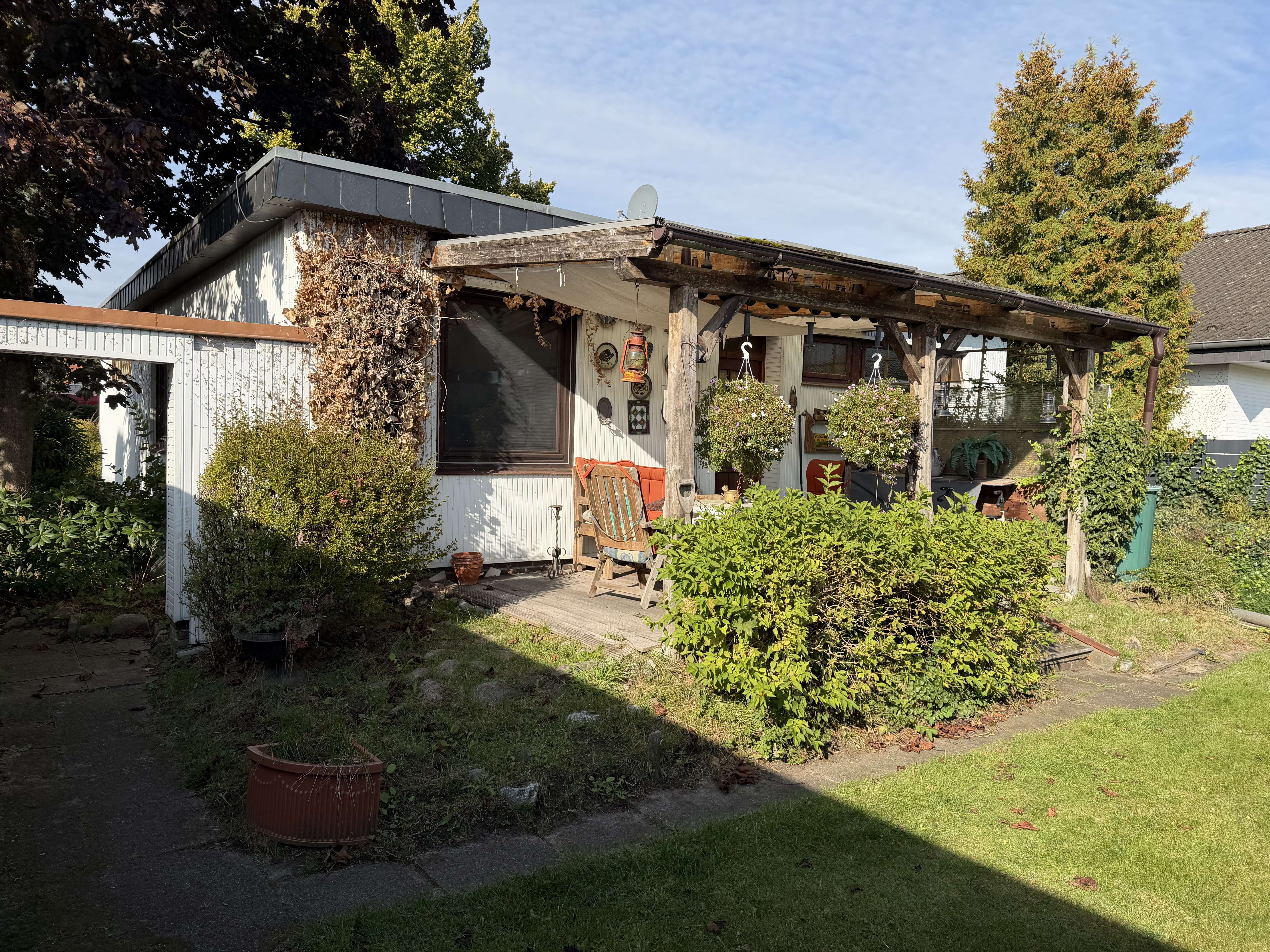 Gemütlicher Bungalow mit Potential!! Garage, hübschen Garten und unweit vom Nord-Ostsee-Kanal!, Rendsburg Eckernförde Kreis – Bild 1