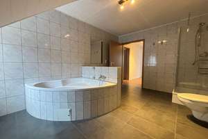 Rodenbach, Reiheneckhaus mit 6 ZKB, 2 Bäder, Gäste-WC, Terrasse, Carport – Die vollständige Adresse der Immobilie erhältst du vom Anbieter., 67688 Rodenbach – Vorschaubild 13