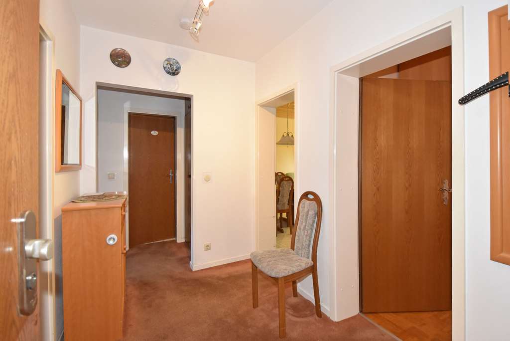 Immobilie in Oststeinbek - Zentral und top geschnitten: Helle, gut geschnittene 3-Zimmer-Wohnung mit Südbalkon und Stellplatz - Bild 3