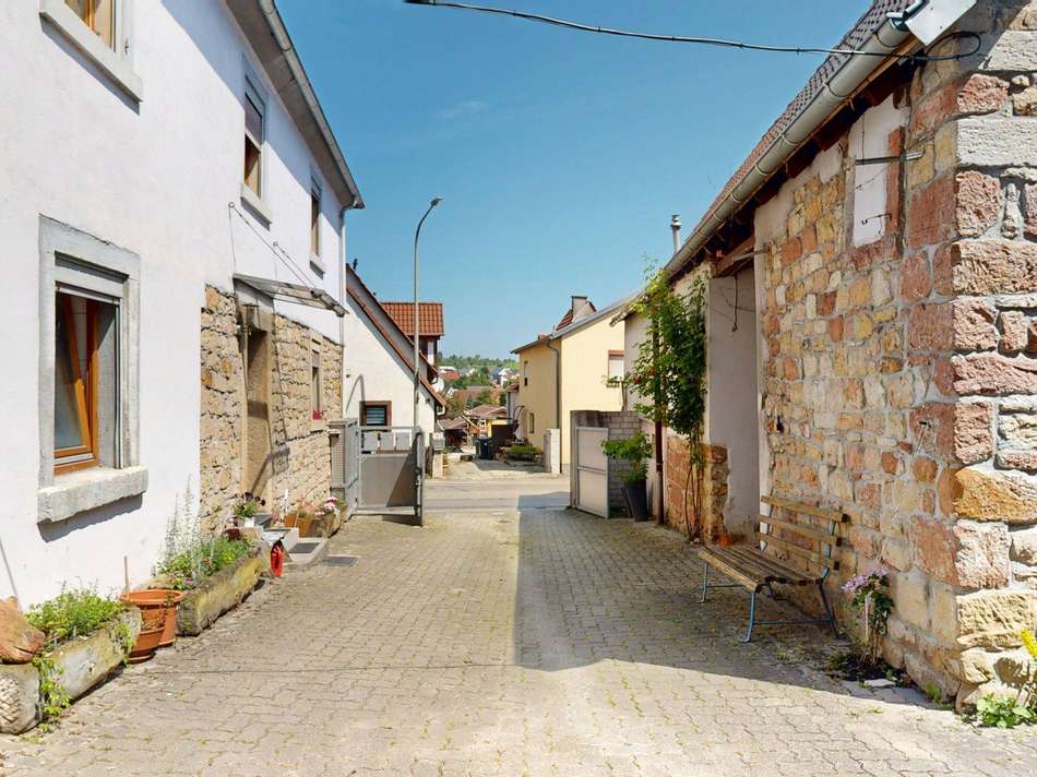 gemeinschaftlicher Hof/Zufahrt