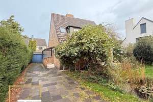Gepflegtes Einfamilienhaus auf großem Grundstück in Kaarst – Platz, Potenzial und perfekte Lage – Die vollständige Adresse der Immobilie erhältst du vom Anbieter., 41564 Kaarst – Vorschaubild 2