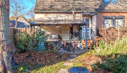 Bild von Modernisiertes Reihenendhaus mit schönem Grundstück und Garage in Bremen!