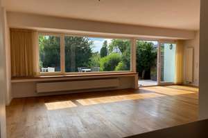 Teilmöbliertes 5-Zimmer Rheinhaus bei Kaiserswerth (nähe ISD) in Düsseldorf