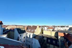 Fantastischer Blick: Exklusive Dachgeschoss-Wohnung mit Terrasse in der Maxvorstadt