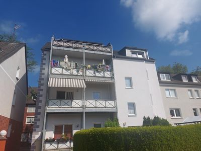 Gemütliche Wohnung in einer ruhigen Straße, mit Garage