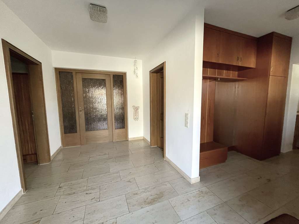 Immobilie in Bobingen - Freistehendes EFH auf großem Grundstück in Bobingen! - Bild 3