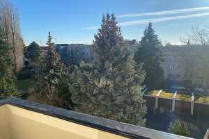 Helle, möblierte 1-Zimmer-Wohnung mit Balkon ab 1. Juli (mind. 6 Monate) – direkt an der U6, 10 Min. – Teikeweg 19, 12109 Mariendorf, Berlin – Vorschaubild 4