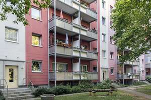 Nette Nachbarn für 3-Zimmerwohnung mit Balkon und Aufzug gesucht! – Spremberger Str. 4, 1239 Prohlis-Süd, Dresden – Vorschaubild 3