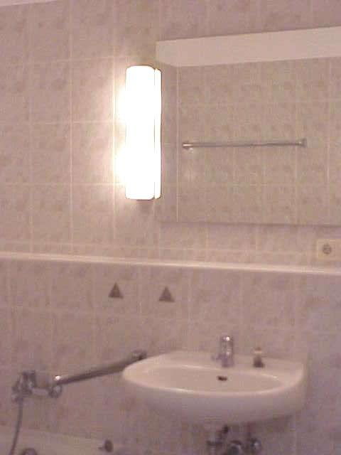 V-E-R-K-A-U-F-T... image