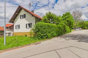 Naturparadies in Waal-Emmenhausen: Gepflegtes Einfamilienhaus mit Seele und traumhaftem Ausblick – Die vollständige Adresse der Immobilie erhältst du vom Anbieter., 86875 Waal – Vorschaubild 3