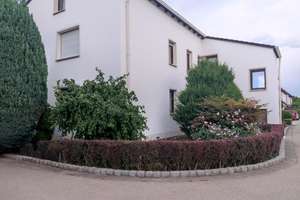 Wohnen mit Charakter: Großzügige 4-Zimmer-Wohnung in Regensburg – 93055 Burgweinting-Harting, Regensburg – Vorschaubild 4