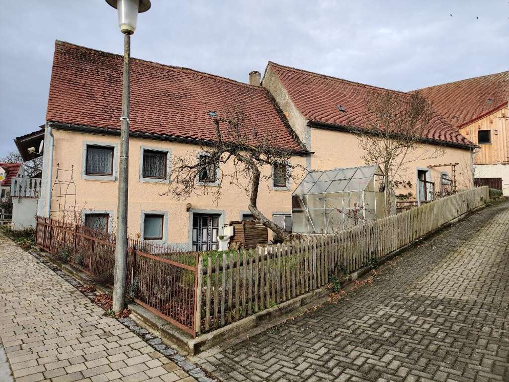 Immobilie in Heidenheim - Handwerker/Sanierer/Investor: bewohnbarer Wohnteil mit Altbau und Entwicklungspotenzial - Bild 2