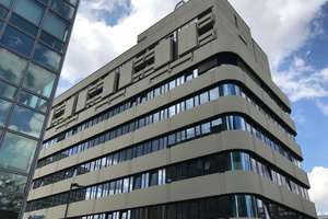 Penthouse-Feeling * * * * Hoch hinaus und mitten drin  * * Top * * Top * * Top * * * – 63065 Hochschule für Gestaltung, Offenbach am Main – Vorschaubild 3