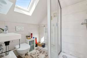 Grün, ruhig und modernisiert - Einfamilienhaus mit Pool & Kamin in Berlin-Tegel – Die vollständige Adresse der Immobilie erhältst du vom Anbieter., 13507 Tegel, Berlin – Vorschaubild 14