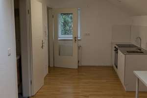 Stilvolle Dachgeschoss-Wohnung mit Garten, zentrale Lage Hamburg-Harburg, Pauschalmiete – Die vollständige Adresse der Immobilie erhältst du vom Anbieter., 21077 Wilstorf, Hamburg – Vorschaubild 5