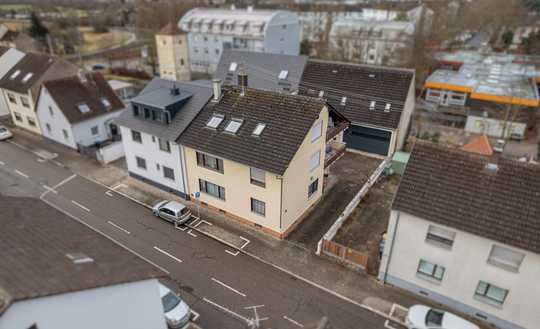 Attraktives Vierfamilienhaus mit Entwicklungspotenzial in Karlsruhe-Neureut