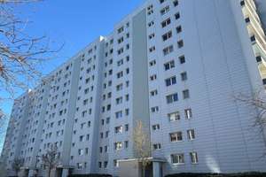 Schöne Familien-Wohnung mit viel Platz - mit Aufzug, Balkon und Wannenbad! – Ahrenshooper Straße 12, 13051 Neu-Hohenschönhausen, Berlin – Vorschaubild 10
