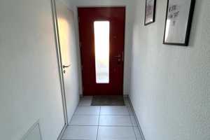 Schönes und neuwertiges 5,5-Zimmer-Haus mit gehobener Innenausstattung und EBK in Obersulm – Heilbronn (Kreis) – Vorschaubild 2
