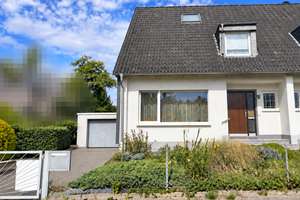 *Refrath* - gut aufgeteiltes Einfamilienhaus, mit Terrasse, Garten und Garage in ruhiger Wohnlage – 51427 Refrath, Bergisch Gladbach – Vorschaubild 2