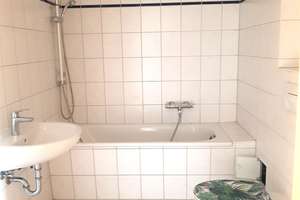 Helle 4-Raum-Wohnung mit Balkon zu vermieten – Rothenseer Straße 33, 39124 Neue Neustadt, Magdeburg – Vorschaubild 4