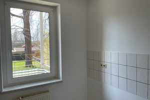 Neu renovierte 2-Raumwohnung mit EBK, Balkon mit Blick ins Grüne, PKW-Stellplatz direkt am Haus!!! – Chemnitztalstrasse 117, 9114 Chemnitz – Vorschaubild 12