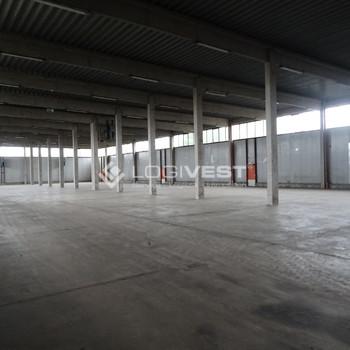 Rampenhalle Halle mit Büro in Troisdorf