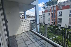Wiesbaden-Biebrich: Stilvolle 3-Zimmer-Wohnung unweit des Rheinufers – Rheingaustraße 99a, 65203 Biebrich, Wiesbaden – Vorschaubild 2