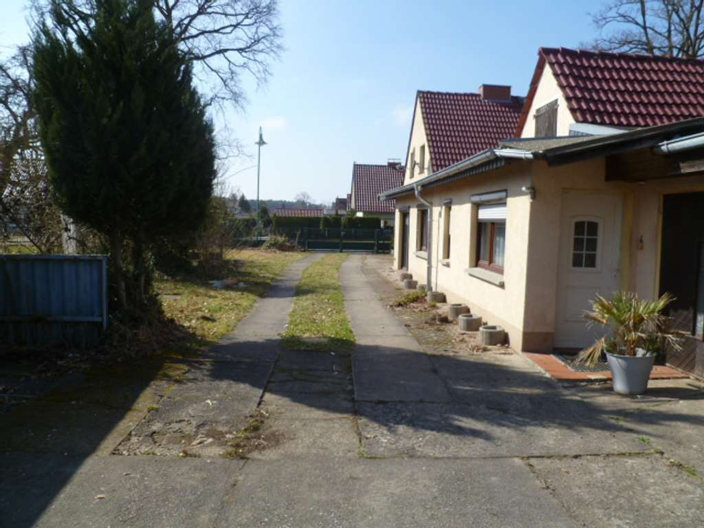 Immobilie in Eberswalde - Doppelhaushälfte mit Nebengelass ohne Makler Clara Zektin Siedl. - Bild 2