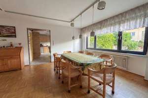 Ein Zuhause, zwei Optionen: 6-Zimmer-Wohnung mit XXL Terrasse, inkl 3 Garagen & Teilungspotenzial – Die vollständige Adresse der Immobilie erhältst du vom Anbieter., 47058 Duissern, Duisburg – Vorschaubild 4
