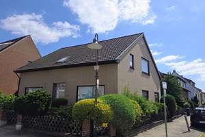 Charmantes Einfamilienhaus in Bremen-Hemelingen  mit viel Platz, Garage und Sauna in guter Lage – Bertramstraße 6, 28309 Hemelingen (Ortsteil), Bremen – Vorschaubild 2