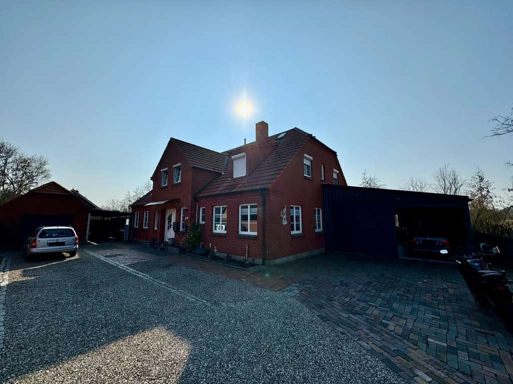 Immobilie in Garding - NEUER PREIS! Vollvermietetes Mehrfamilienhaus mit vier Wohneinheiten in Garding! - Bild 0