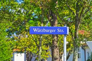 Sonnige 1-RW im 2.OG* Süd-Ost-Balkon*Bad mit Wanne* TG-E-SP* attraktive, grüne & zentrale Lage* Top* – Würzburger Straße 43, 1187 Plauen (Stadtteil), Dresden – Vorschaubild 12