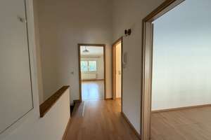 Gepflegte Niedrigenergie-DHH in toller Lage mit gr. Garage, überd. Terrasse, kleinem Garten + EBK – Die vollständige Adresse der Immobilie erhältst du vom Anbieter., 76676 Graben-Neudorf – Vorschaubild 12