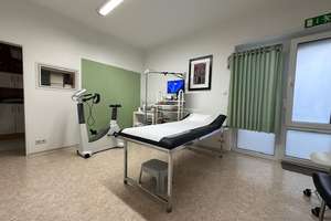 Repräsentative Immobilie:vermietete Praxis und großzügige Wohnung auf 2 Etagen.Sauna,Pool,Balkone – Die vollständige Adresse der Immobilie erhältst du vom Anbieter., 38350 Helmstedt – Vorschaubild 7