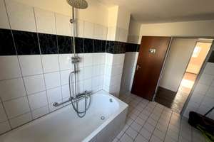 Helle 3,5-Zimmer-Dachgeschosswohnung mit Balkon in Duisburg-Hamborn – Markgrafenstr. 3, 47166 Obermarxloh, Duisburg – Vorschaubild 17