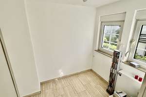 Stuttgart-Kaltental, gepflegte + helle Doppelhaushälfte mit Garten, Balkon, PKW-Carport,  bezugsfrei – Die vollständige Adresse der Immobilie erhältst du vom Anbieter., 70569 Kaltental, Stuttgart – Vorschaubild 12