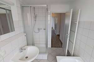 Moderne 3-Zimmer-Wohnung mit BALKON und Tageslichtbad – Lahrkampstraße 5, 33104 Schloß Neuhaus, Paderborn – Vorschaubild 11