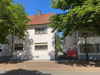 Wohnensemble mit zwei Häusern in zentraler Lage von Neuenburg