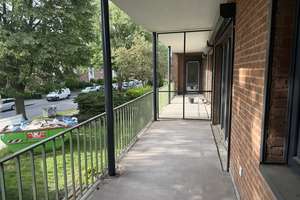 Urban und doch zentral:
Gut aufgeteilte 2 Zimmer mit Balkon in beliebter Lage von Krefeld Uerdingen – Die vollständige Adresse der Immobilie erhältst du vom Anbieter., 47829 Uerdingen, Krefeld – Vorschaubild 4
