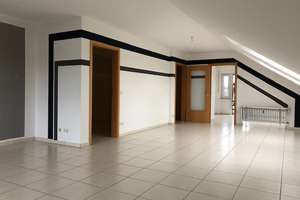 Großzügige 4-Zimmer-Dachgeschoss-Wohnung in Paderborn-Schloß Neuhaus – Die vollständige Adresse der Immobilie erhältst du vom Anbieter., 33104 Schloß Neuhaus, Paderborn – Vorschaubild 23