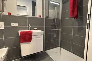 Moderne Neubauwohnung Voll möbliertes 1-Zimmer-Apartment mit Balkon in Darmstadt – Die vollständige Adresse der Immobilie erhältst du vom Anbieter., 64295 Darmstadt-West, Darmstadt – Vorschaubild 8