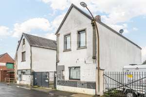 Großes Grundstück mit zwei Einfamilienhäusern!